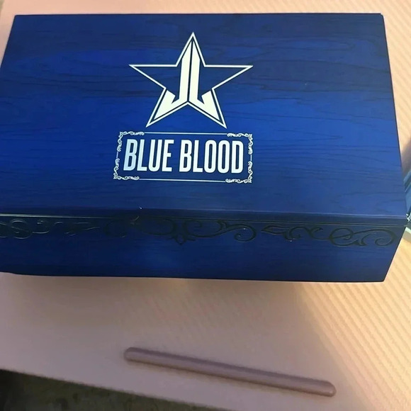 Jeffree Star Blue Blood Palette - Picture 4 of 5